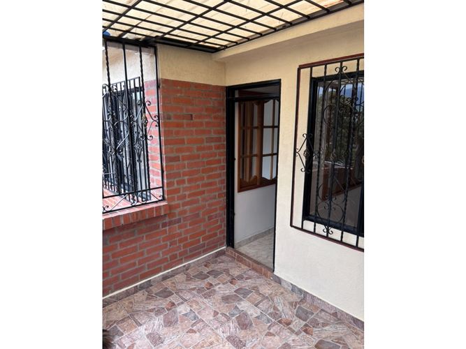 Casa de 9 alcobas en venta en Vipasa, Cali, 270 m² · foto 13 de 13