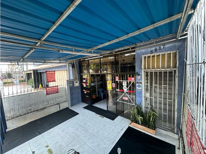 Edificio en venta en El Trebol, Cali, 400 m² · foto 2 de 13