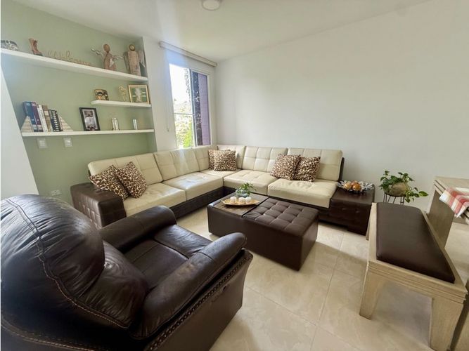 Casa de 4 alcobas en venta en El Castillo, Cali, 186 m² · foto 8 de 24