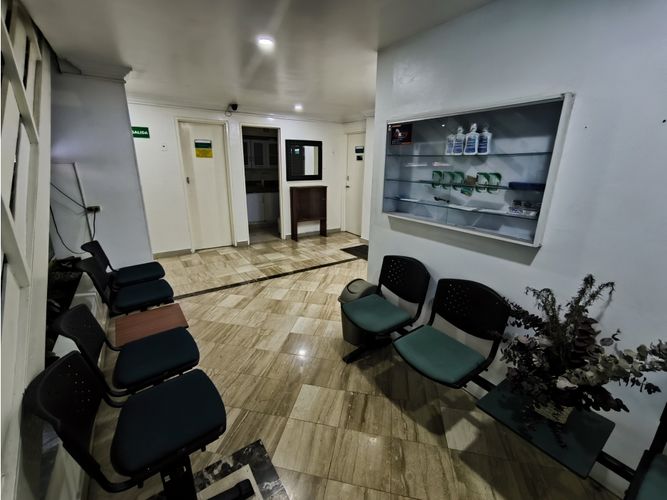Casa de 19 alcobas en venta en Tequendama, Cali, 520 m² · foto 3 de 23