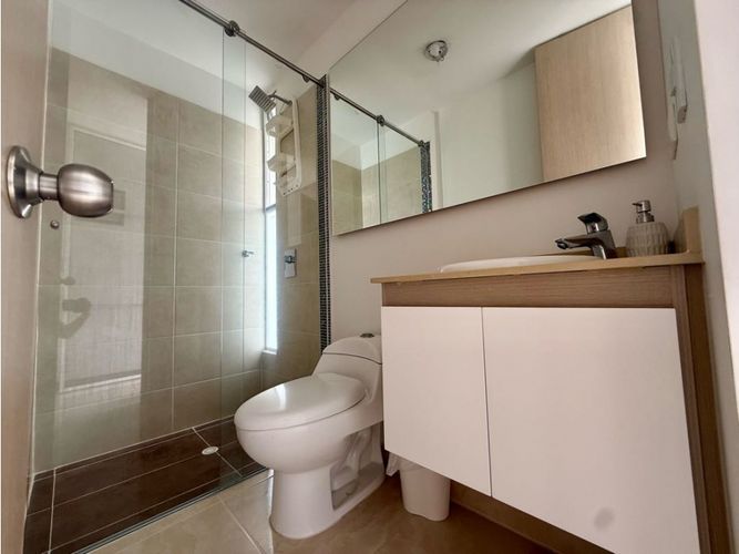 Casa de 4 alcobas en venta en El Castillo, Cali, 186 m² · foto 23 de 24