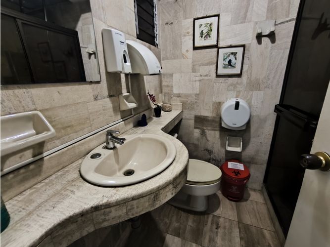 Casa de 19 alcobas en venta en Tequendama, Cali, 520 m² · foto 9 de 23