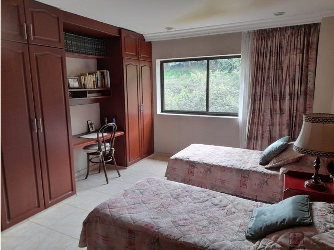 Apartamento de 3 alcobas en venta en Santa Monica, Cali, 232 m² · foto 11 de 13