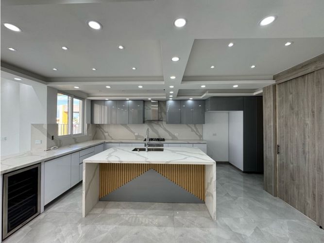 Casa de 3 alcobas en venta en El Castillo, Jamundí, 139 m² · foto 3 de 19