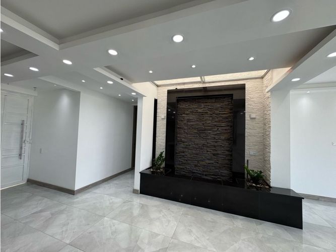 Casa de 3 alcobas en venta en El Castillo, Jamundí, 139 m² · foto 5 de 19
