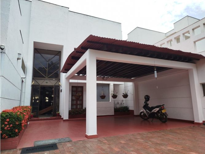 Casa de 4 alcobas en venta en Bochalema, Cali, 280 m² · foto 2 de 21