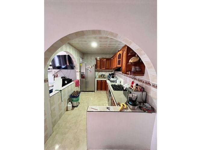 Casa de 8 alcobas en venta en La Flora, Cali, 420 m² · foto 4 de 17