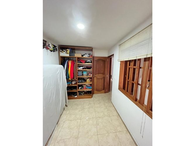 Casa de 8 alcobas en venta en La Flora, Cali, 420 m² · foto 8 de 17