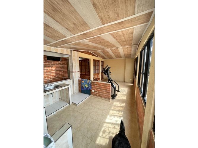 Casa de 8 alcobas en venta en La Flora, Cali, 420 m² · foto 11 de 17