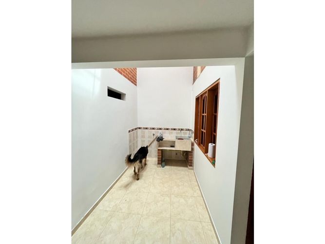 Casa de 8 alcobas en venta en La Flora, Cali, 420 m² · foto 15 de 17