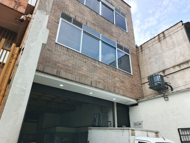 Bodega en arriendo en San Bernardo, Medellín, 200 m² · foto 8 de 11