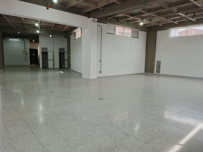 Bodega en arriendo en San Bernardo, Medellín, 200 m² · foto 5 de 11