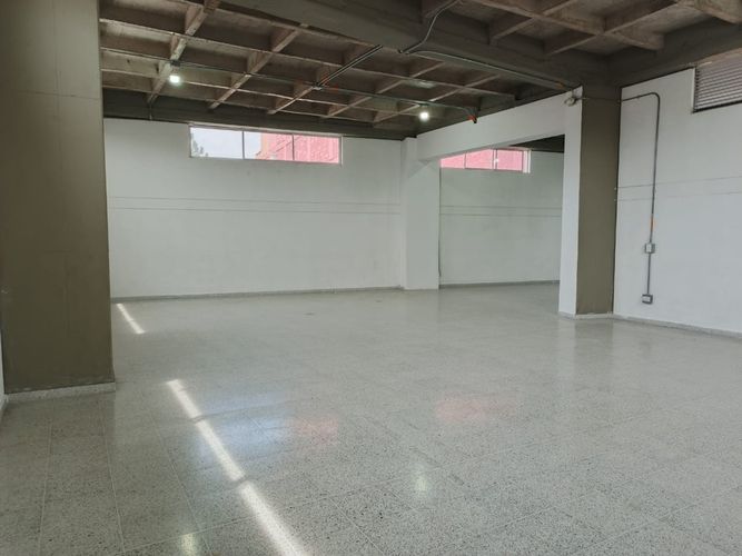 Bodega en arriendo en San Bernardo, Medellín, 200 m² · foto 7 de 11