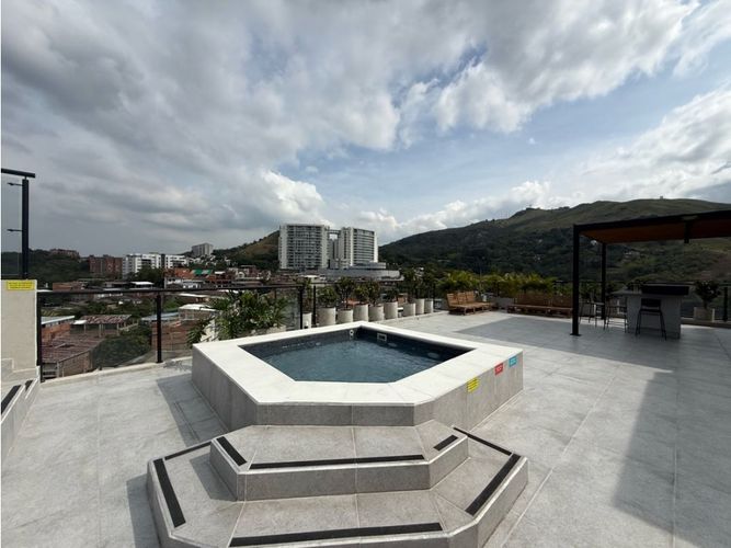 Apartamento de 2 alcobas en venta en Santa Teresita, Cali, 154 m² · foto 14 de 18