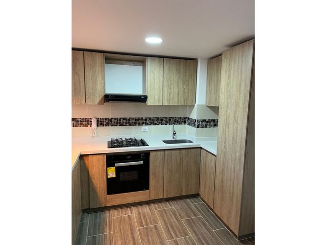 Apartamento de 2 alcobas en venta en Conjunto Residencial Mandarinos, Cali, 75 m² · foto 2 de 12