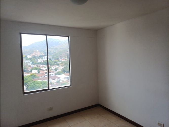 Apartamento de 4 alcobas en venta en La Flora, Cali, 125 m² · foto 9 de 12