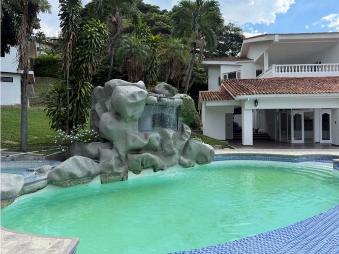 Casa de 5 alcobas en venta en Rincon Dapa, Yumbo, 894 m² · foto 2 de 24