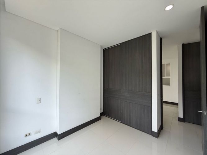 Apartamento de 3 alcobas en venta en Bellavista, Cali, 272 m² · foto 5 de 19