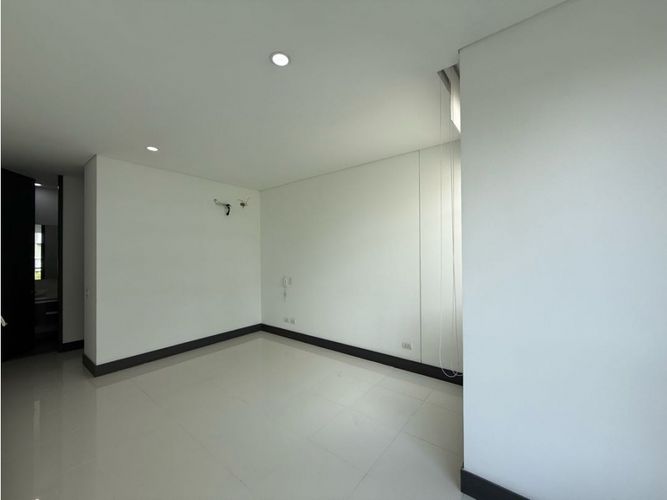 Apartamento de 3 alcobas en venta en Bellavista, Cali, 272 m² · foto 7 de 19