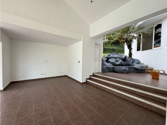 Casa de 5 alcobas en venta en Rincon Dapa, Yumbo, 894 m² · foto 19 de 24