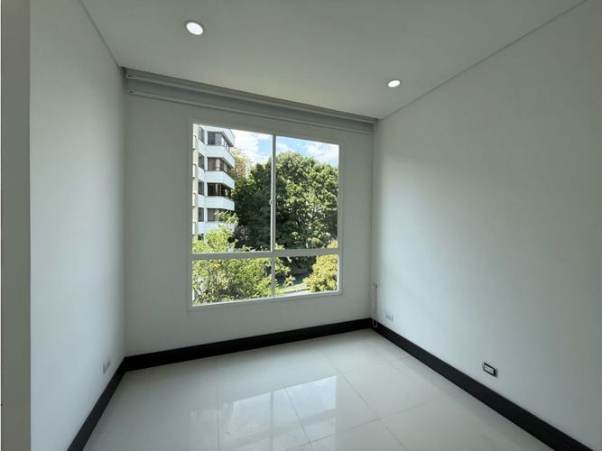 Apartamento de 3 alcobas en venta en Bellavista, Cali, 272 m² · foto 10 de 19