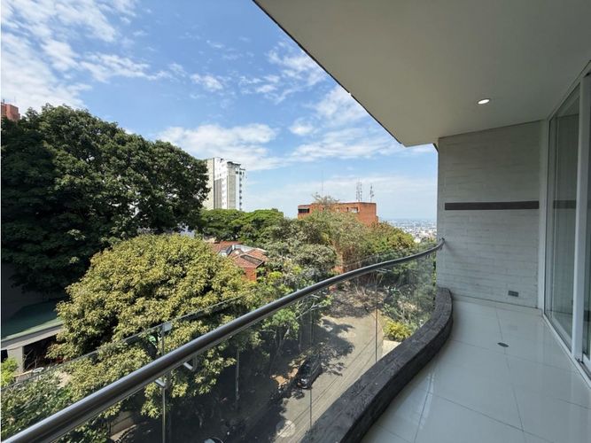 Apartamento de 3 alcobas en venta en Bellavista, Cali, 272 m² · foto 11 de 19
