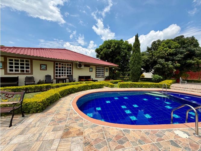 Casa de 5 alcobas en venta en Rozo, Palmira, 370 m² · foto 2 de 22