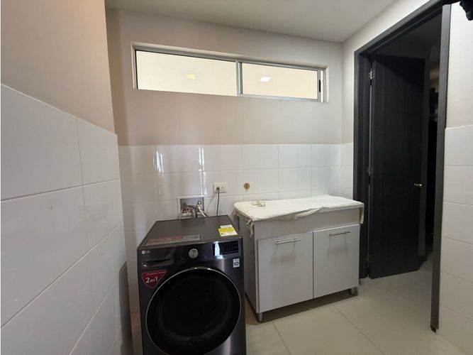 Apartamento de 3 alcobas en venta en Cristales, Cali, 360 m² · foto 6 de 22
