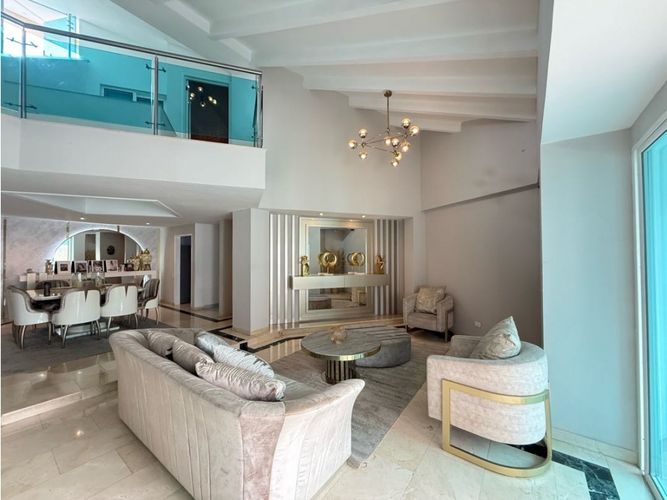 Apartamento de 3 alcobas en venta en Cristales, Cali, 268 m² · foto 9 de 14