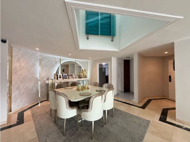 Apartamento de 3 alcobas en venta en Cristales, Cali, 268 m² · foto 11 de 14