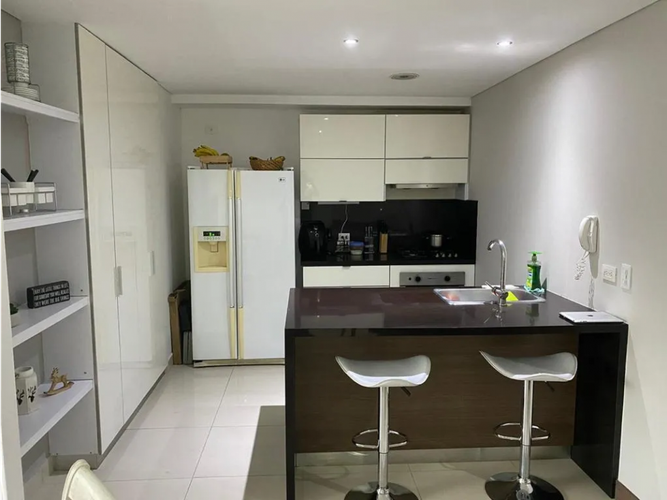 Apartamento de 2 alcobas en venta en Arboledas, Cali, 129 m² · foto 2 de 12