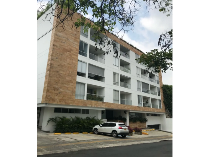 Apartamento de 2 alcobas en venta en Arboledas, Cali, 129 m² · foto 4 de 12