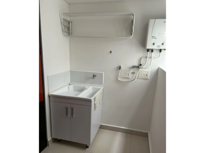 Apartamento de 2 alcobas en venta en Arboledas, Cali, 129 m² · foto 9 de 12