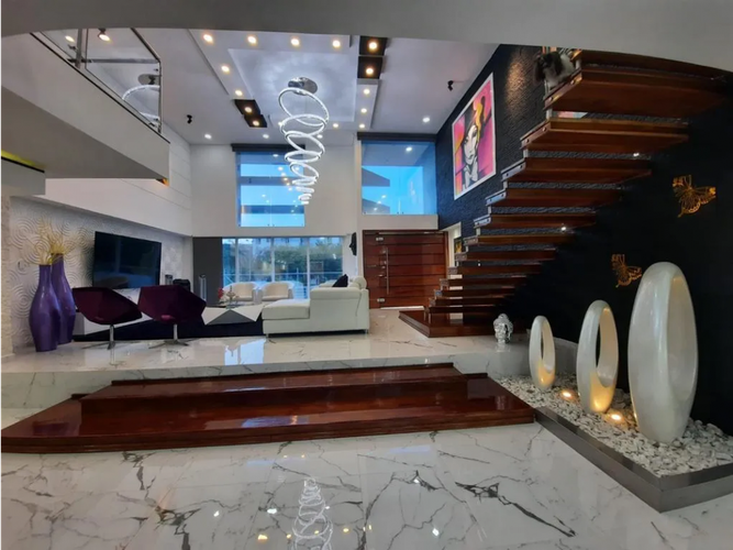 Casa de 4 alcobas en venta en Valle Del Lili, Cali, 180 m² · foto 2 de 21
