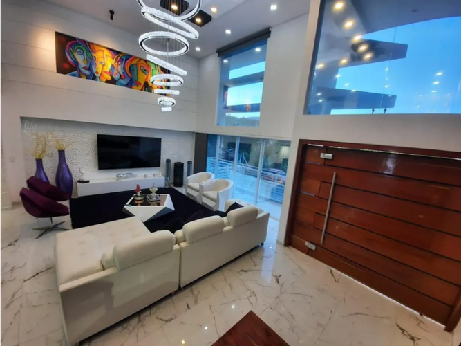 Casa de 4 alcobas en venta en Valle Del Lili, Cali, 180 m² · foto 13 de 21