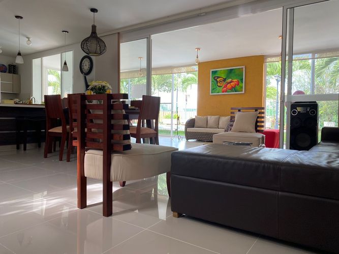 Casa de 3 alcobas en venta en El Castillo, Jamundí, 240 m² · foto 14 de 17