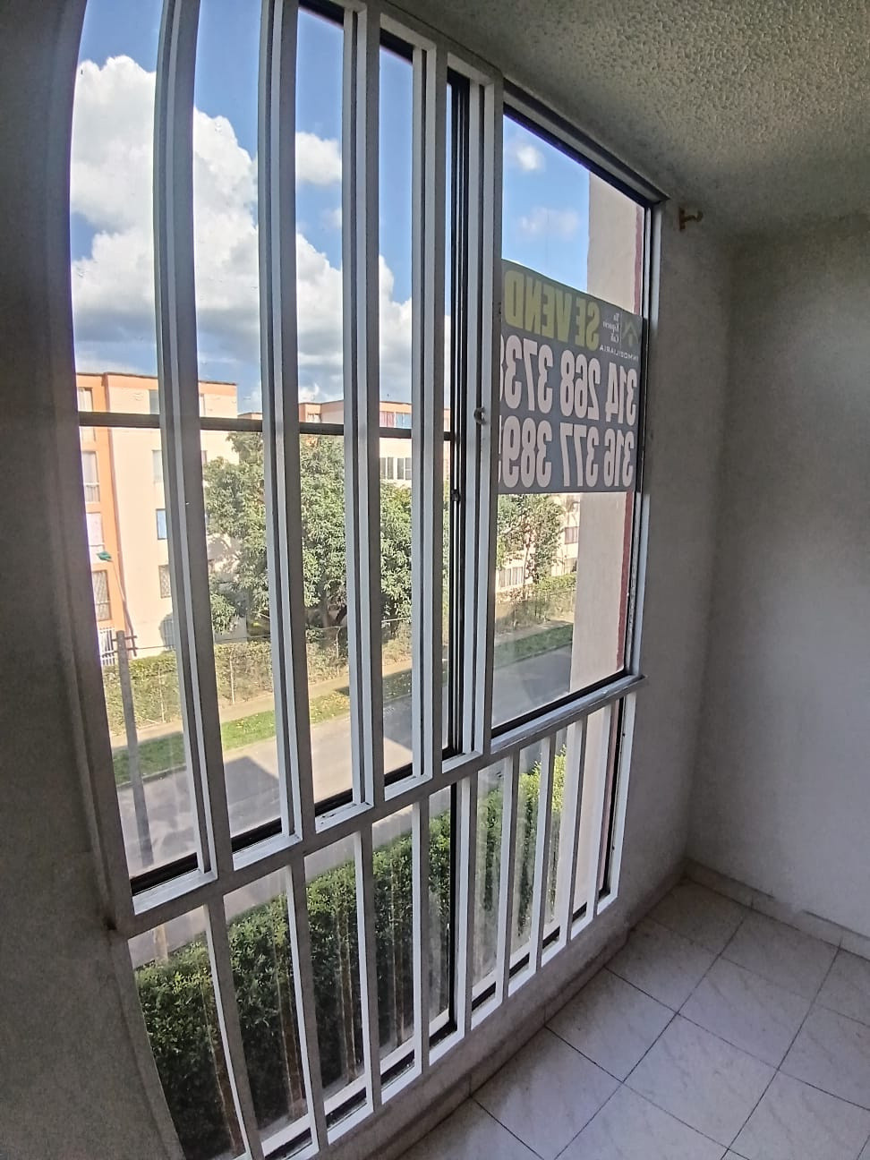 Apartamento en venta en Brisas De Los Alamos, Cali · foto 3 de 13