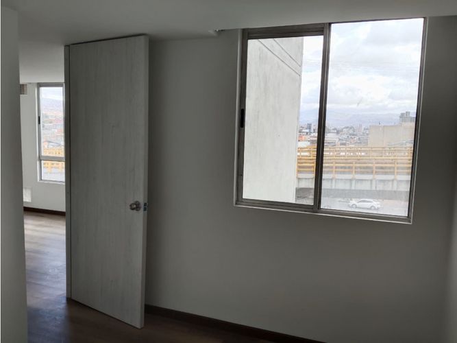 Apartaestudio en arriendo en Ricaurte, Bogotá, 30 m² · foto 8 de 17