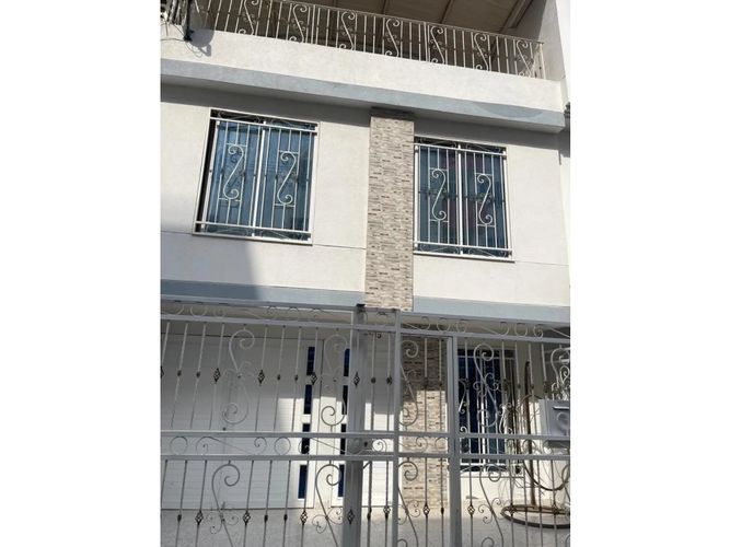 Casa de 4 alcobas en venta en Valle Del Lili, Cali, 160 m² · foto 2 de 24