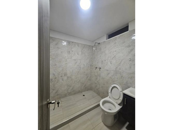 Casa de 4 alcobas en venta en Valle Del Lili, Cali, 160 m² · foto 16 de 24
