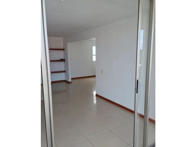 Apartamento de 3 alcobas en venta en Valle Del Lili, Cali, 92 m² · foto 11 de 21