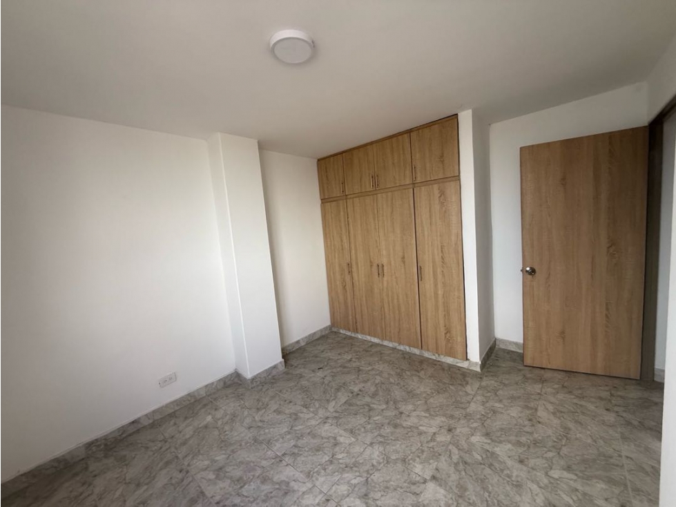 Apartamento en venta en Miraflores, Cali · foto 3 de 11