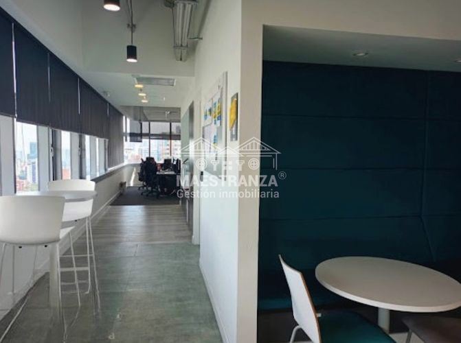 Oficina en venta en Milla De Oro, Medellín, 1000 m² · foto 3 de 15