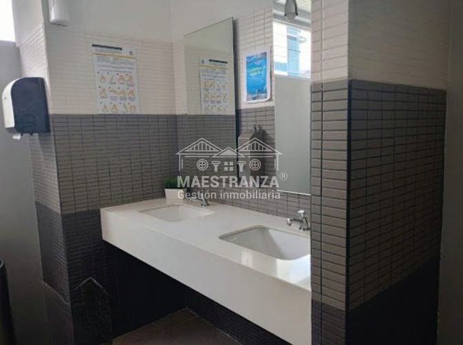 Oficina en venta en Milla De Oro, Medellín, 1000 m² · foto 14 de 15