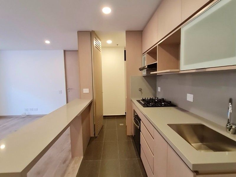 Apartamento en venta en El Poblado, Medellín · foto 7 de 18