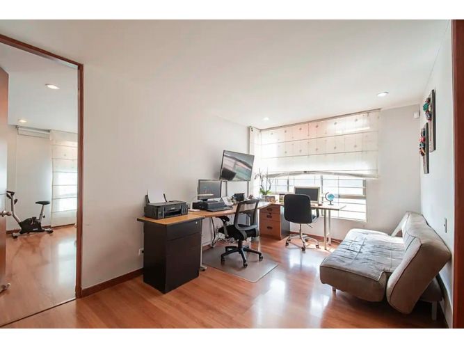 Apartamento de 3 alcobas en venta en Colina Campestre, Bogotá, 180 m² · foto 3 de 13