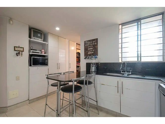 Apartamento de 3 alcobas en venta en Colina Campestre, Bogotá, 180 m² · foto 8 de 13