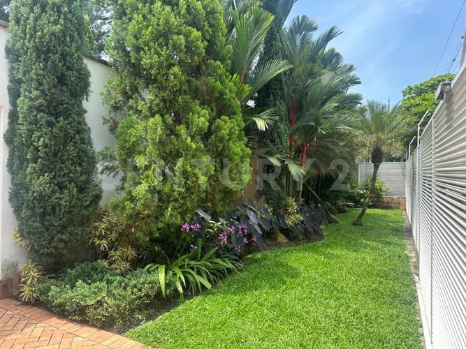 Casa de 4 alcobas en venta en La Flora, Cali, 436 m² · foto 4 de 21