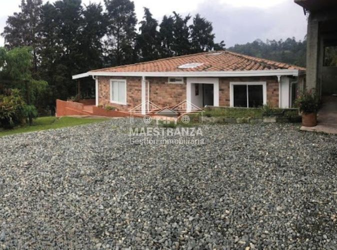 Casa de 4 alcobas en venta en Altavista, Medellín, 1000 m² · foto 8 de 16