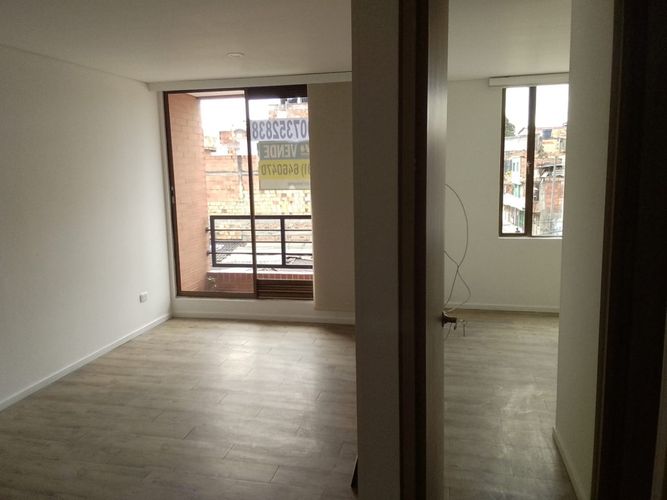 Apartamento de 2 alcobas en venta en La Laguna Fontibon, Bogotá, 56 m² · foto 4 de 14